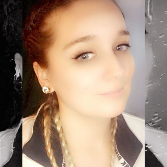 Meet your Posher, Chloie - Picture 1 of 1